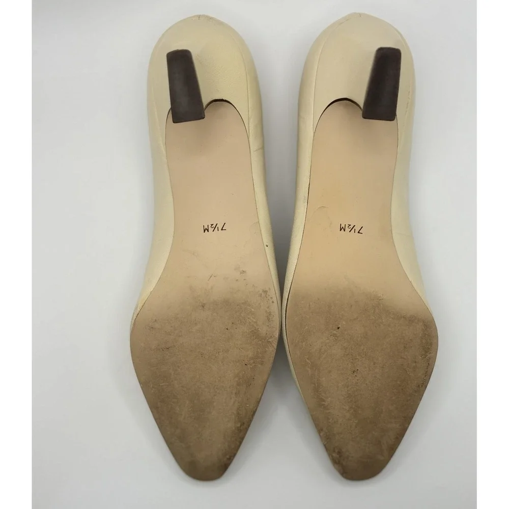 Vintage Enzo Angiolini Ivory Leather Square Toe Pumps Low Heel 90s Y2K Size 71/2